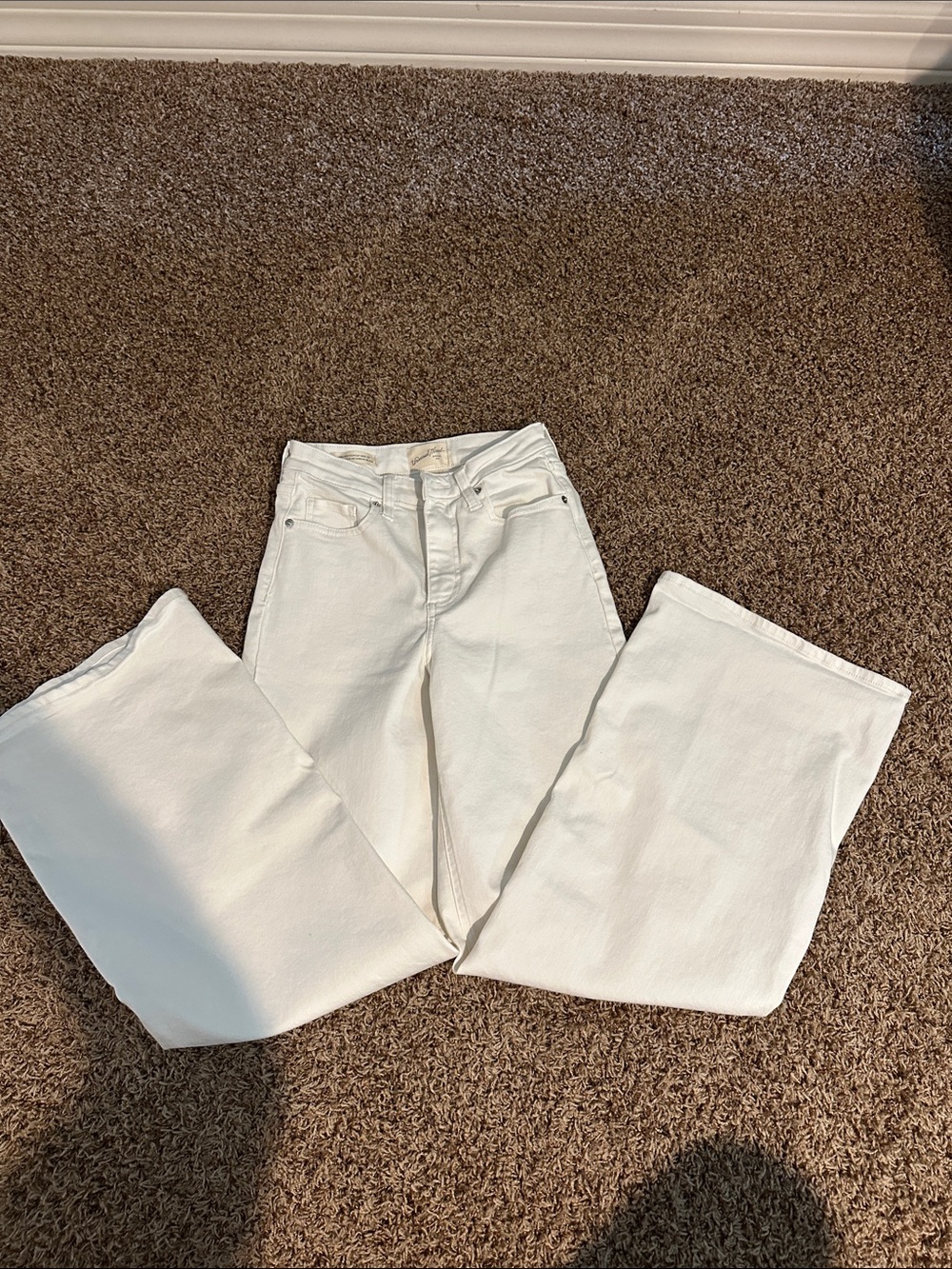 Universal Thread White High-Rise Wide-Leg Jeans